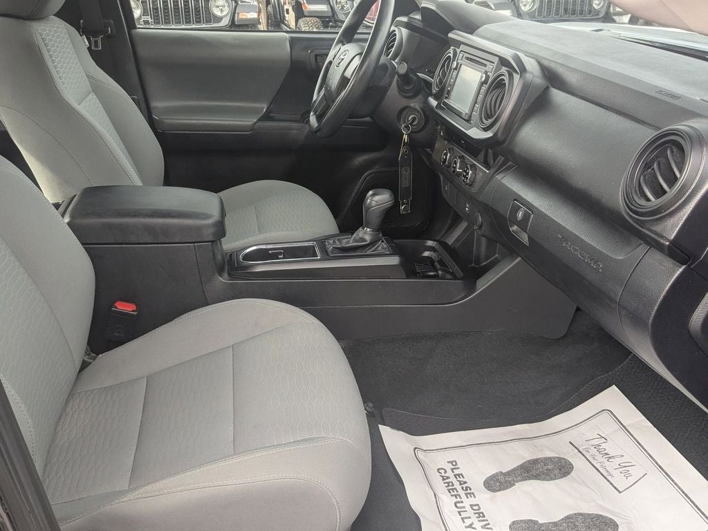 2016 Toyota Tacoma SR