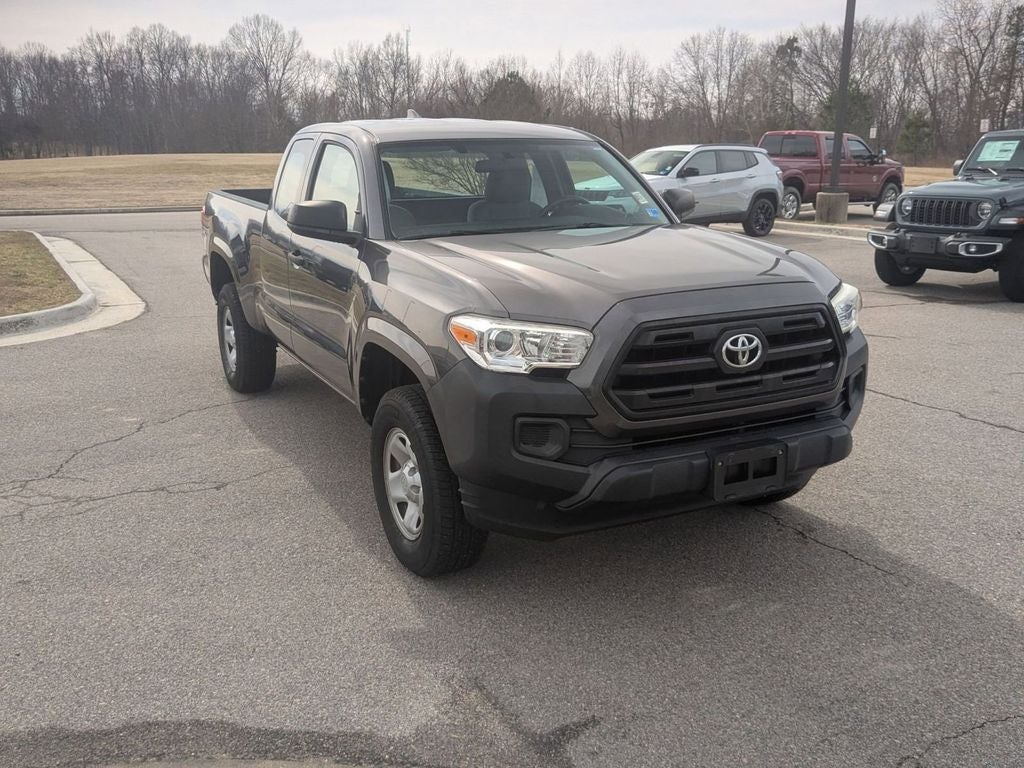 2016 Toyota Tacoma SR