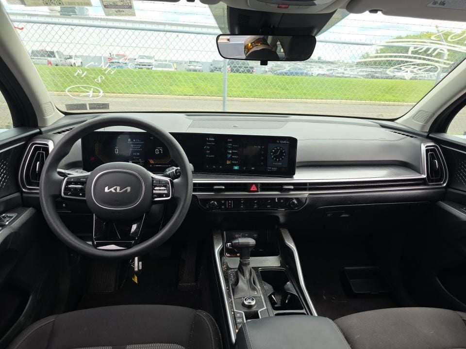 2025 Kia Sorento LX