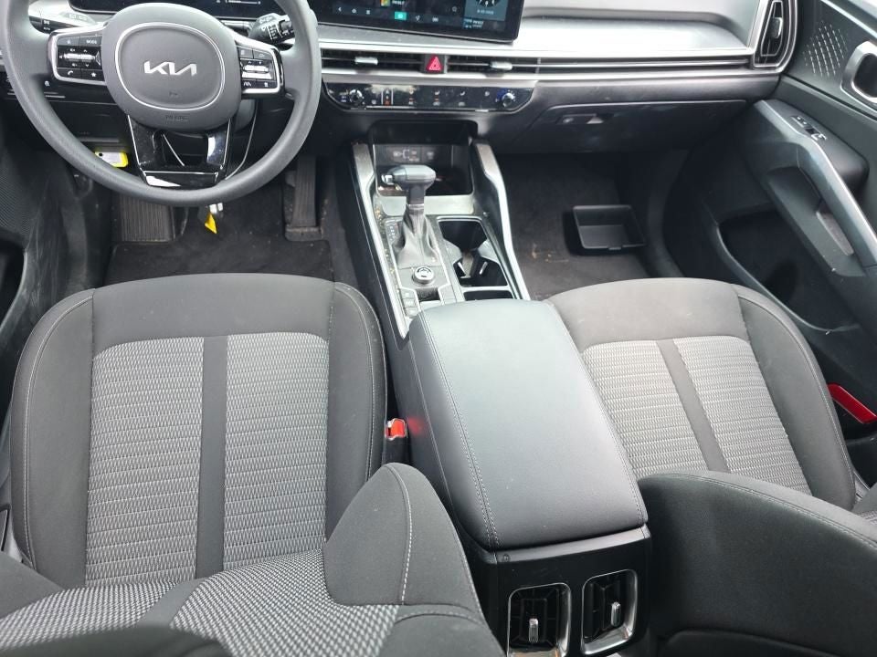 2025 Kia Sorento LX