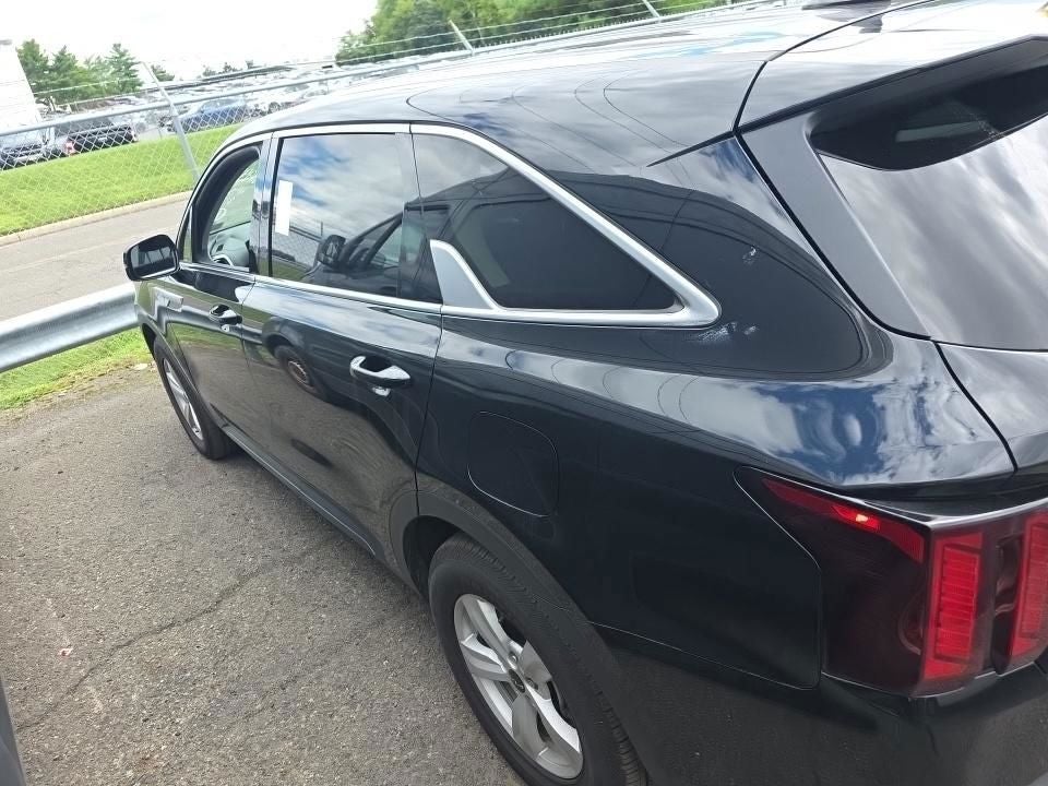 2025 Kia Sorento LX
