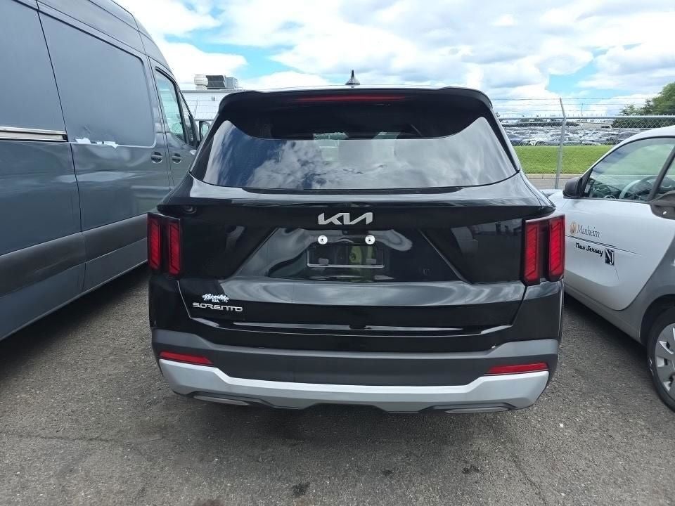 2025 Kia Sorento LX