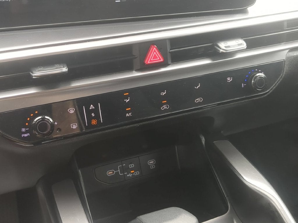 2025 Kia Sorento LX