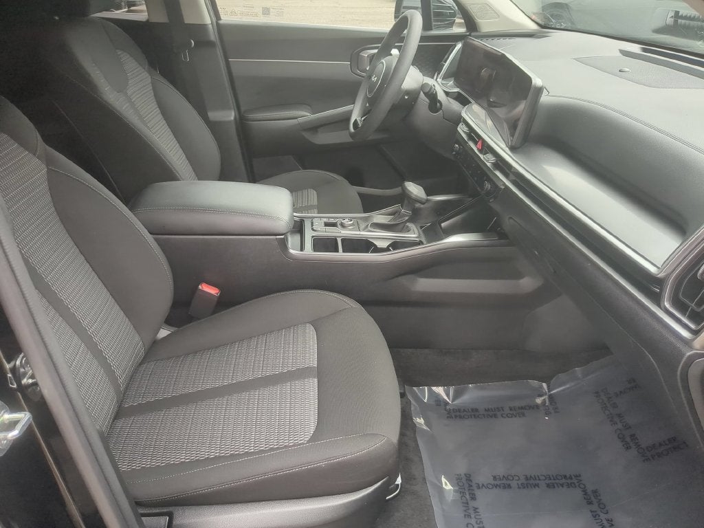 2025 Kia Sorento LX