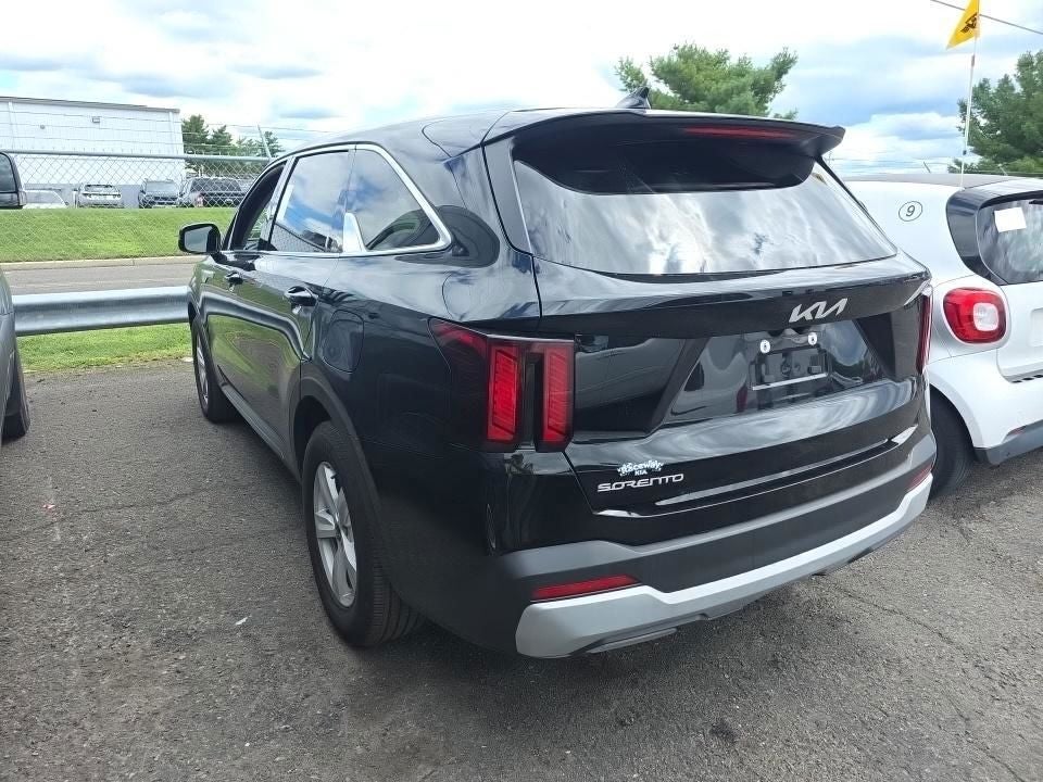 2025 Kia Sorento LX