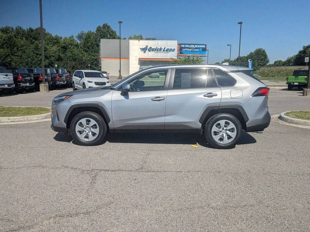2025 Toyota RAV4 LE