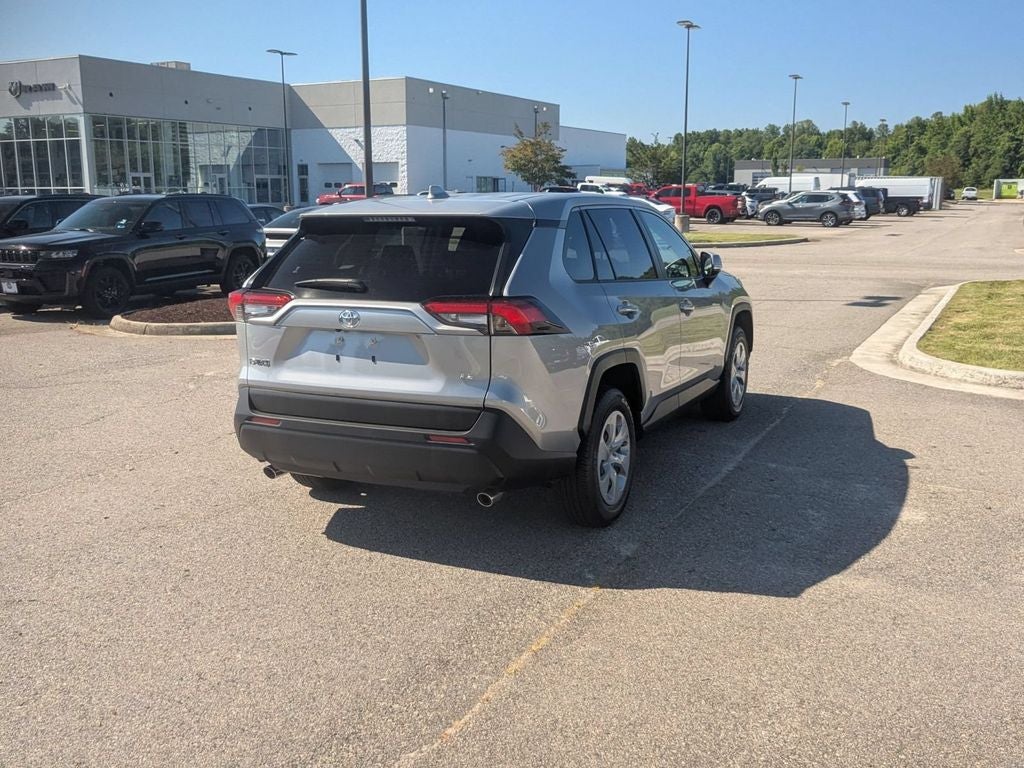 2025 Toyota RAV4 LE