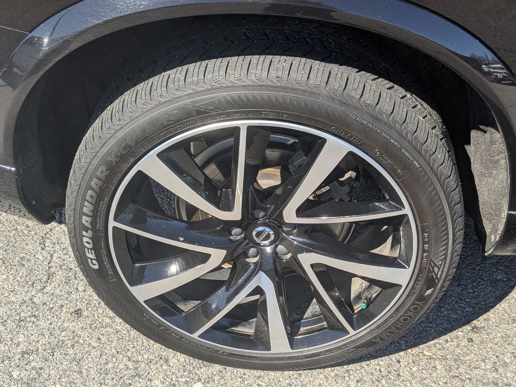 2021 Volvo XC90 T6 Momentum 7 Passenger