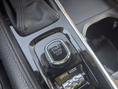 2021 Volvo XC90 T6 Momentum 7 Passenger