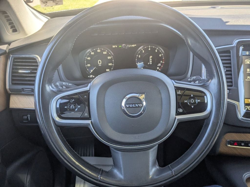 2021 Volvo XC90 T6 Momentum 7 Passenger
