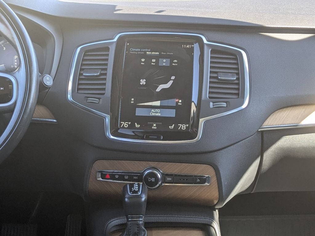 2021 Volvo XC90 T6 Momentum 7 Passenger