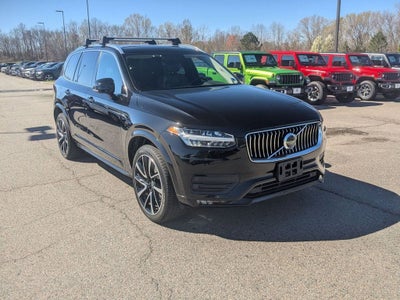 2021 Volvo XC90 T6 Momentum 7 Passenger