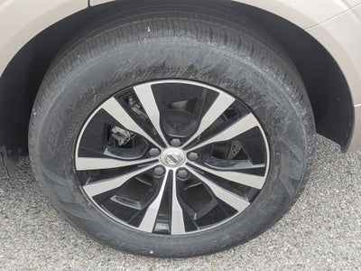 2025 Volvo XC60 B5 Core