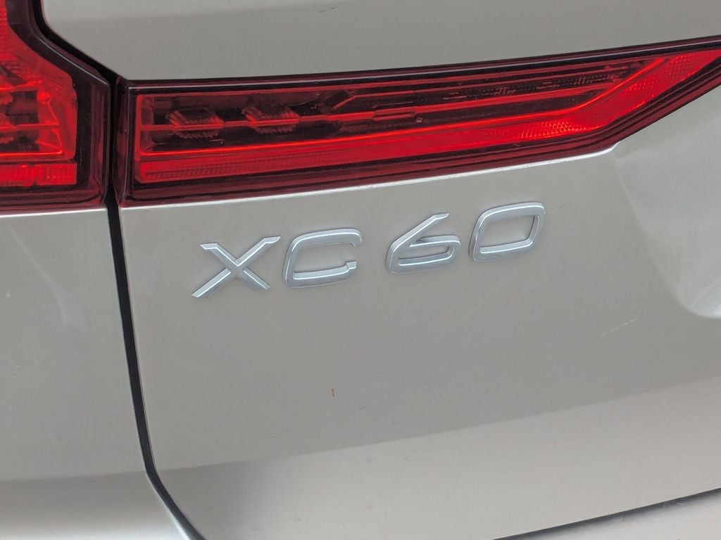 2025 Volvo XC60 B5 Core
