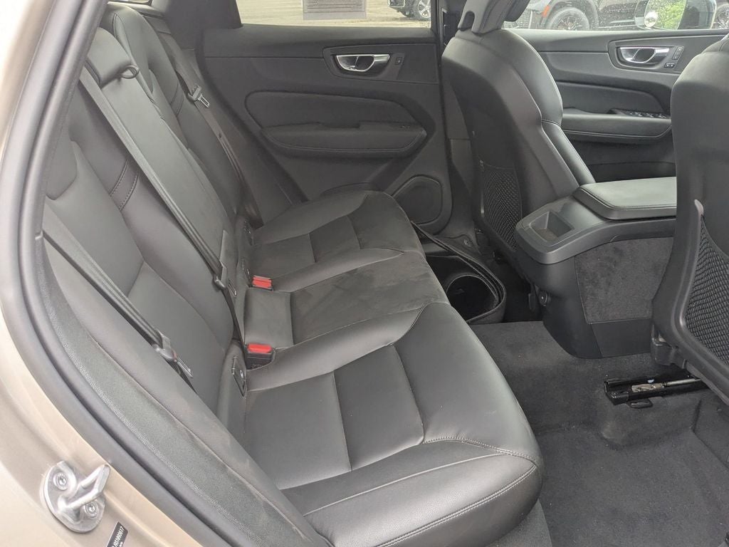 2025 Volvo XC60 B5 Core