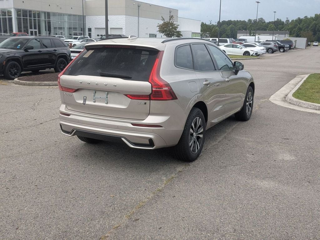 2025 Volvo XC60 B5 Core