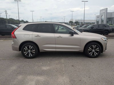 2025 Volvo XC60 B5 Core