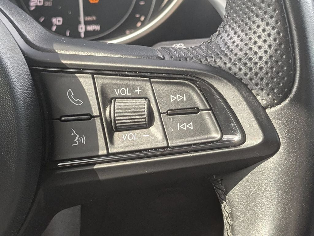 2023 Alfa Romeo Giulia Veloce AWD